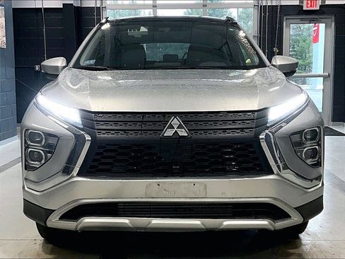 Used 2025 Mitsubishi Eclipse Cross SE image 2