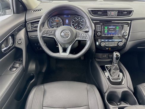 Used 2018 Nissan Rogue SL image 23