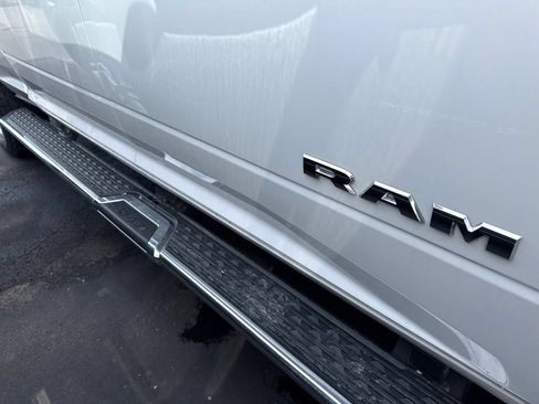 Used 2025 RAM 2500 Big Horn AWD/4WD image 16