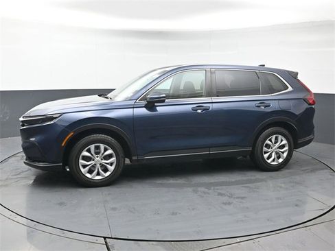 Used 2023 Honda CR-V LX image 2