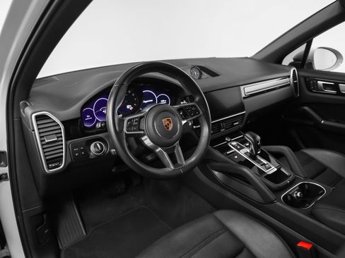 Certified 2023 Porsche Cayenne Platinum Edition AWD/4WD image 43