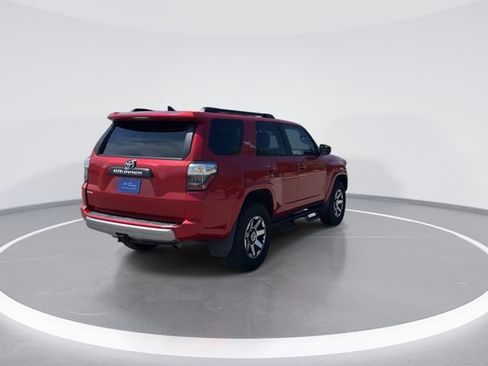 Used 2022 Toyota 4Runner TRD Off-Road Premium w/ Moonroof Package AWD/4WD image 6