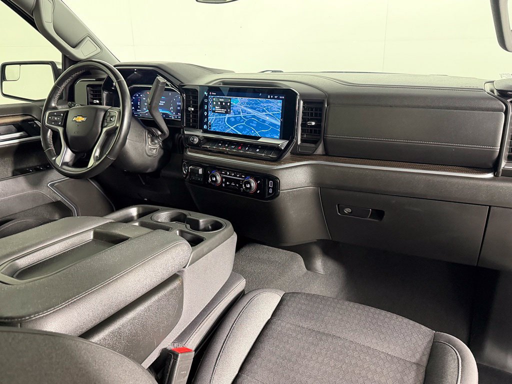 Used 2025 Chevrolet Silverado 1500 LT RWD image 14