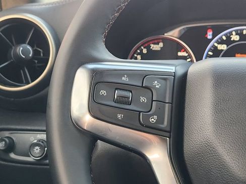 Used 2024 Chevrolet Blazer Premier FWD image 28