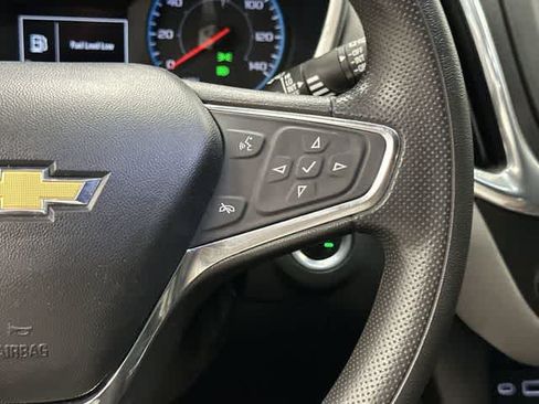 Used 2020 Chevrolet Equinox LS AWD/4WD image 18