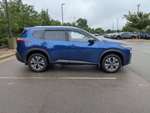 Used 2021 Nissan Rogue SV w/ Premium Package AWD/4WD image 3