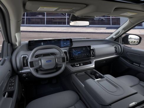 New 2026 Ford Expedition Active AWD/4WD image 9