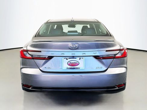 Used 2025 Toyota Camry XLE image 6