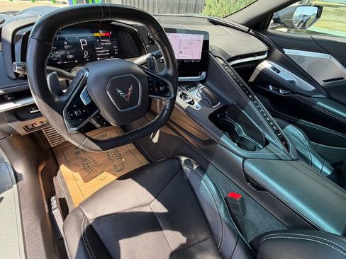 Used 2023 Chevrolet Corvette Stingray Preferred Cpe w/ Body-Color Dual Roof Package RWD image 10