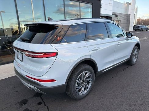 New 2026 Lincoln Corsair Premiere image 3