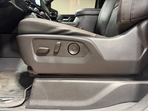 Used 2023 GMC Sierra 1500 AT4 w/ AT4 Preferred Package AWD/4WD image 31