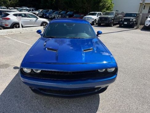Used 2022 Dodge Challenger SXT w/ Blacktop Package RWD image 9