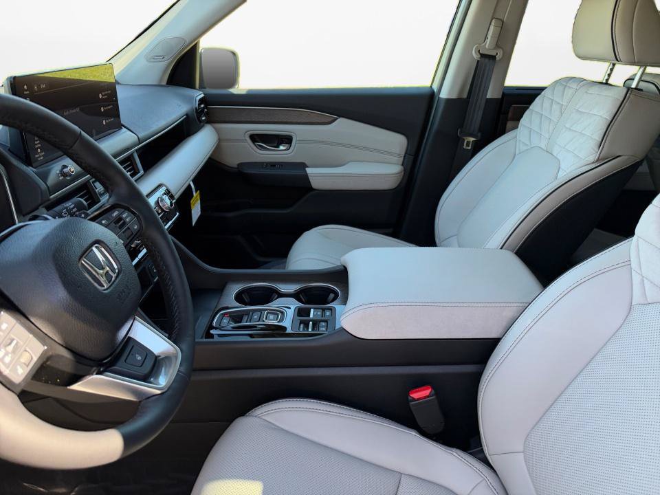 New 2026 Honda Pilot Elite image 9