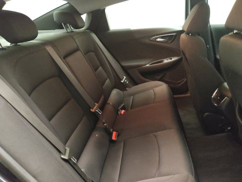 Used 2023 Chevrolet Malibu LT FWD image 19