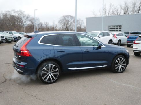 Used 2023 Volvo XC60 T8 Ultimate w/ Climate Package image 7