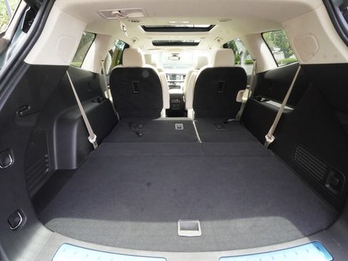 Used 2023 Buick Enclave Essence w/ Experience Buick Package FWD image 28