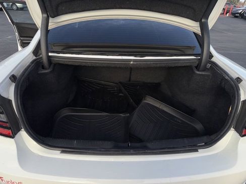 Used 2017 Dodge Charger SXT image 8