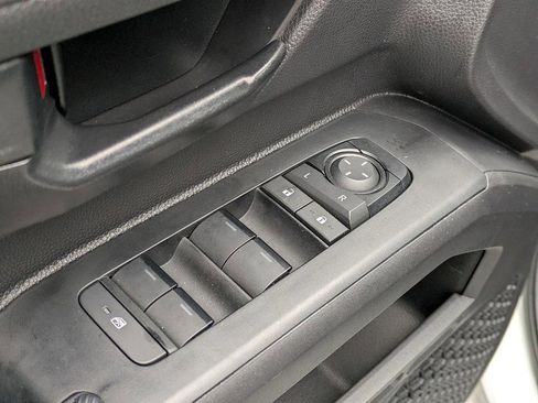 Used 2024 Toyota Tacoma SR image 13