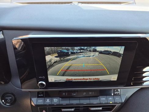 Used 2025 Toyota Camry LE image 24