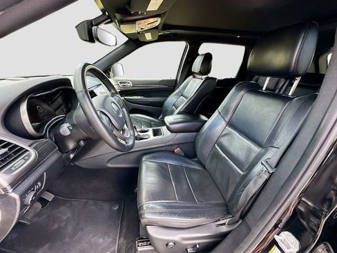 Used 2019 Jeep Grand Cherokee Limited w/ Luxury Group II image 21