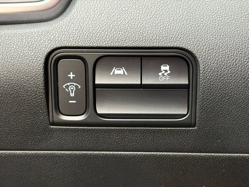 Certified 2022 Kia Sorento S FWD image 22