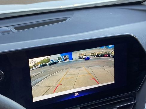 Used 2024 Chevrolet Trax LT image 35