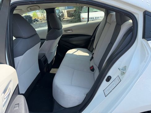 Used 2020 Toyota Corolla LE FWD image 23