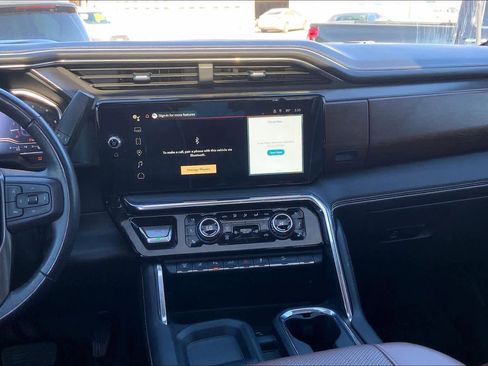 Used 2024 GMC Sierra 2500 Denali Ultimate image 7