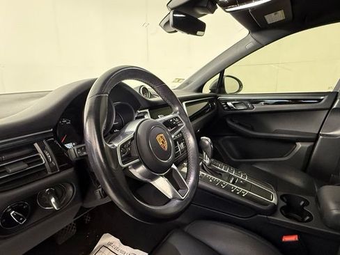 Used 2020 Porsche Macan AWD/4WD image 11