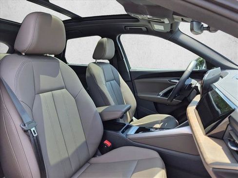 Certified 2025 Audi Q5 Premium w/ Convenience Package AWD/4WD image 22