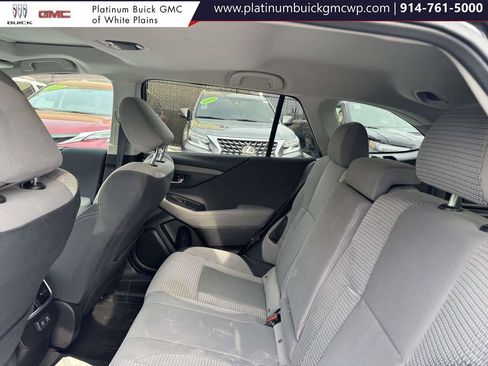 Used 2022 Subaru Outback Premium image 12