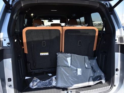 New 2025 Volkswagen ID. Buzz Pro S image 21