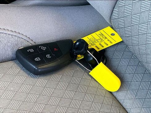 Used 2024 GMC Sierra 1500 SLE image 13