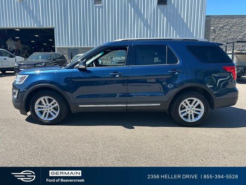 Used 2017 Ford Explorer XLT FWD image 5