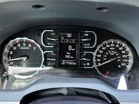 Used 2019 Toyota Tundra SR5 w/ SR5 Upgrade Package AWD/4WD image 25