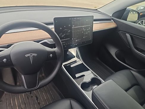 Used 2021 Tesla Model Y Long Range AWD/4WD image 8