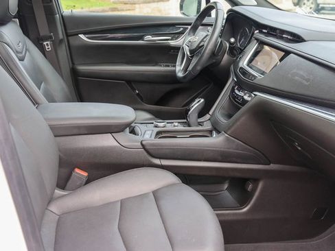 Used 2024 Cadillac XT5 Premium Luxury image 17