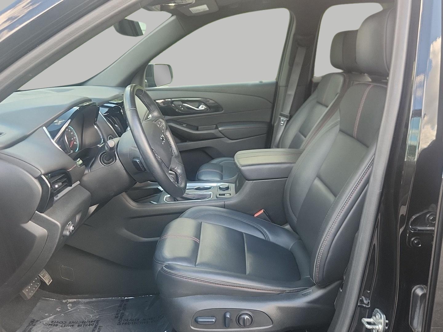 Used 2023 Chevrolet Traverse RS AWD/4WD image 14
