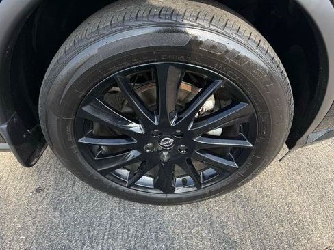 Certified 2024 Nissan Murano SV w/ SV Midnight Edition Package FWD image 9