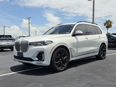 Used 2021 BMW X7 xDrive40i w/ Cold Weather Package AWD/4WD image 2