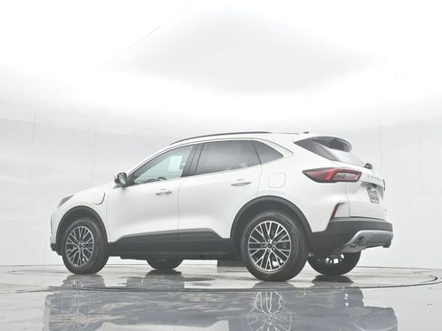 New 2025 Ford Escape SE image 52