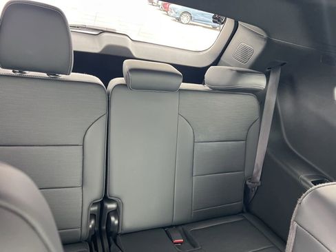 Used 2025 Buick Enclave Sport Touring image 37