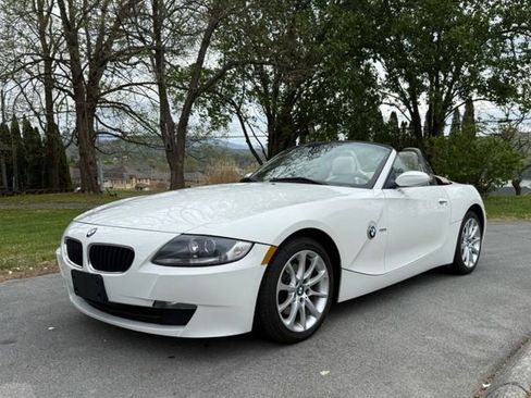 Used 2006 BMW Z4 3.0i image 5