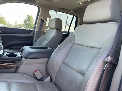 Used 2019 Chevrolet Tahoe LT w/ Luxury Package image 10