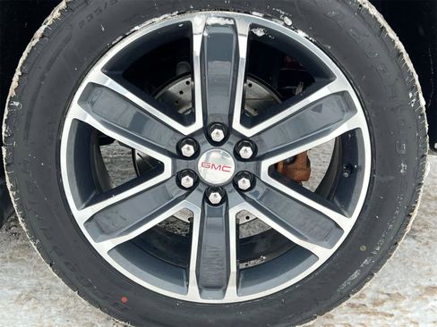 Used 2020 GMC Acadia SLT w/ Driver Alert Package II image 14