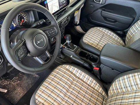 New 2026 Jeep Gladiator Sport AWD/4WD image 7