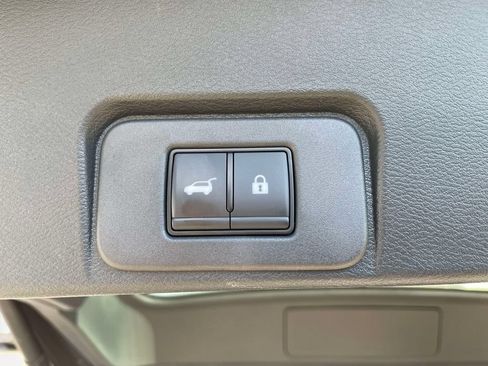Used 2023 Nissan Rogue Platinum w/ Platinum Premium Package AWD/4WD image 11