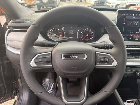 Certified 2024 Jeep Compass Limited w/ Sun and Sound Group image 9