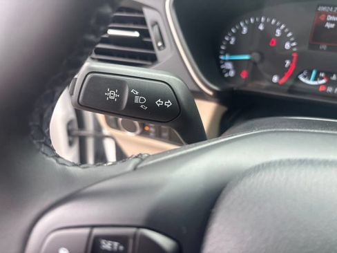 Used 2022 Ford Escape SE w/ Convenience Package FWD image 34