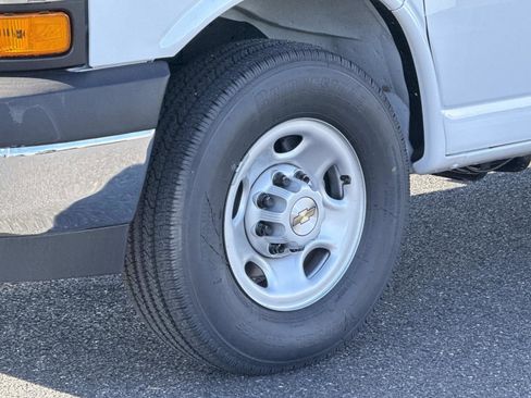New 2025 Chevrolet Express 3500 w/ Power Convenience Package image 16